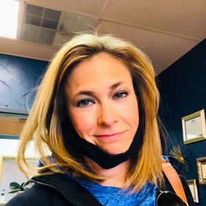 Meet your Posher, Hillary